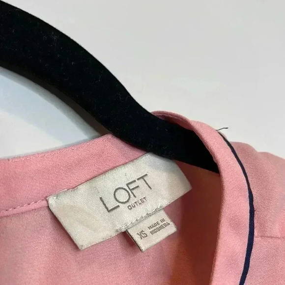 Loft Pink w/ Black Trim Top - Picture 4 of 6